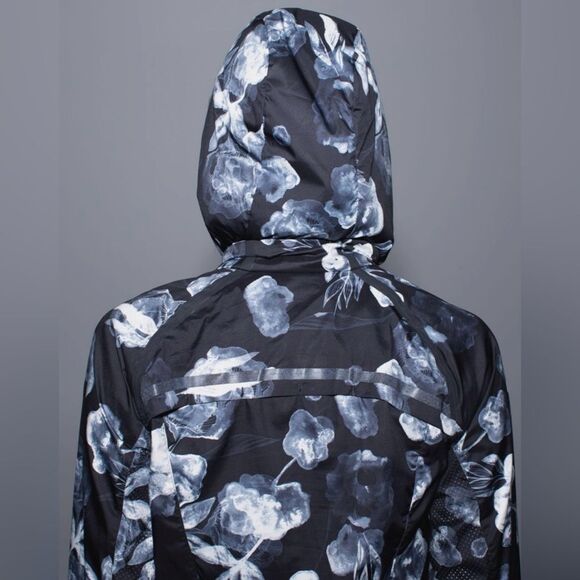 Lululemon Miss Misty Pullover - Picture 8 of 11